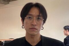 サーフィン中に愛犬が野良犬に襲われ一生の別れに…人気歌手、忘れられない悲劇と後悔を語る