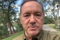 性暴力疑惑でキャリア崩壊…ケヴィン・スペイシー、民事訴訟は和解で終結も「家もない」告白に広がる衝撃