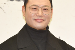 「見ていて一番かわいそう」霊媒師の一言に涙…事業失敗から再出発したトレーナーの現在とは