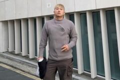 「タトゥーは入れない方がいい」スウィングス、除去施術の激痛を告白…BIG Naughtyとの論争後に異変か