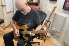 デイヴ・メイスン、79歳で死去…感染症後も続けた音楽人生と「最期まで家族と共に」