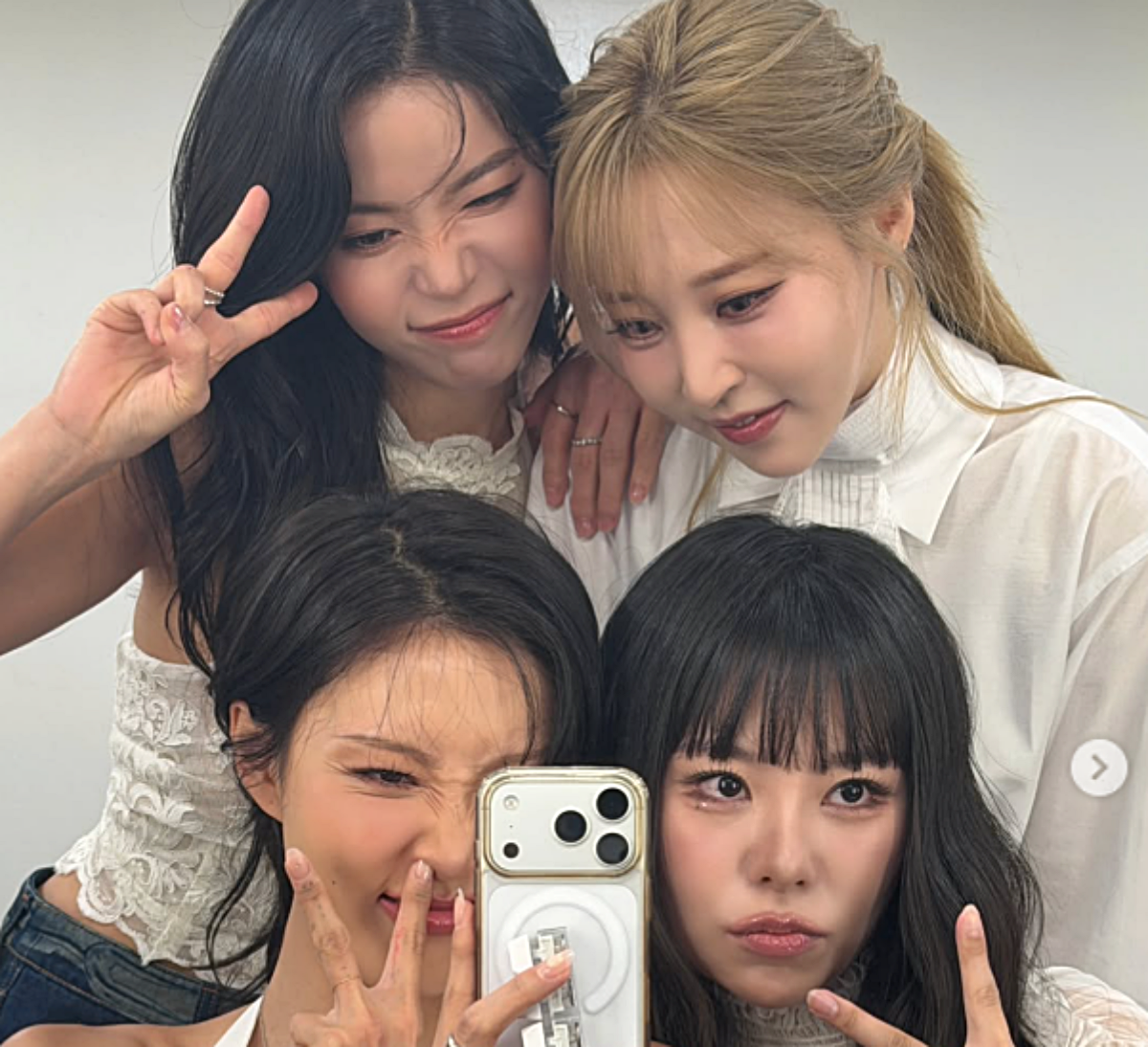 3年8か月ぶりに4人が再集結…MAMAMOO、ファサが見せた控室の“変わらぬ絆