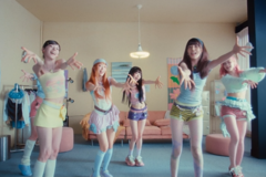 “夏の女王”争いにSTAYCが参戦、テニスの0点から恋を描く新曲「2 L0VE」で清涼カムバック